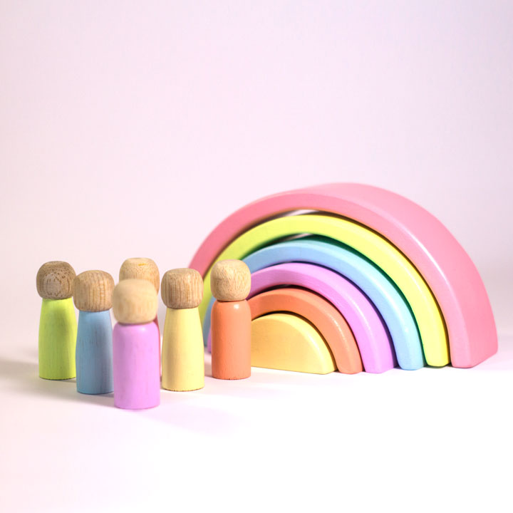 Wooden rainbow (includes base and 6 dolls)